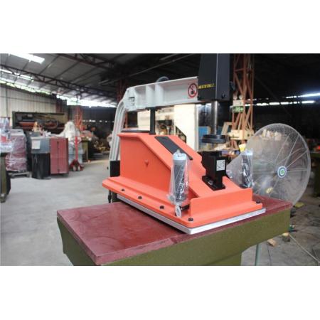 Reconditioned Atom MF20C leather clicking press machine